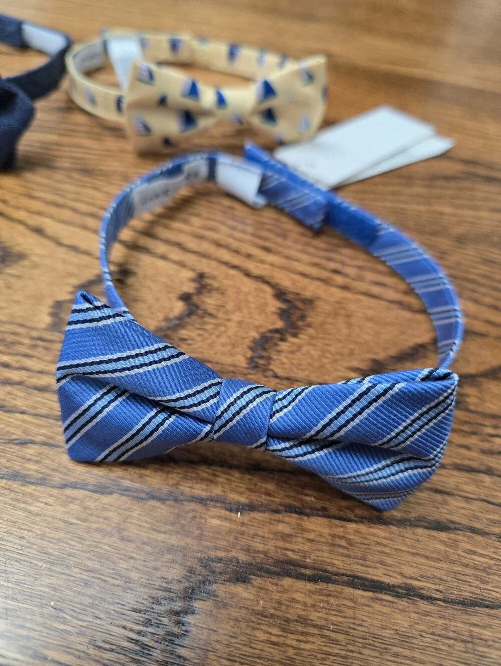 Janie and Jack 4 total bowties boys 2yr-5yr